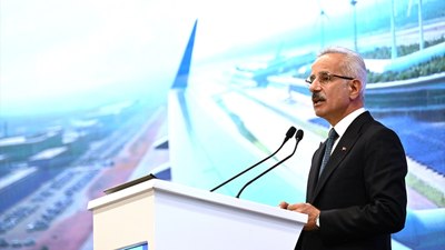Abdulkadir Uraloğlu: Depremde ana ulaşım yapıları hasar almadı