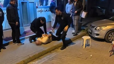 İstanbul'da eşini sokak ortasında darp eden şahıs yakalandı