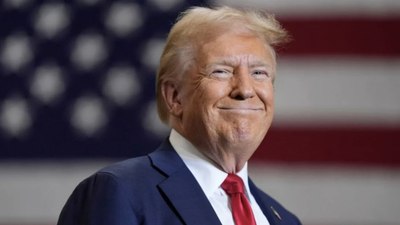 Trump gözünü Süveyş Kanalı'na dikti