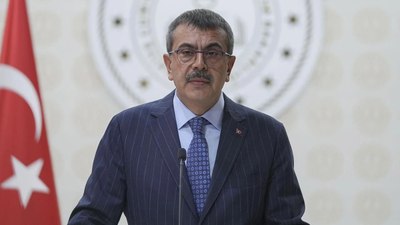 Yusuf Tekin'den önemli açıklamalar: Okutulacak dersi kalmamış öğretmene branş değişikliği masada
