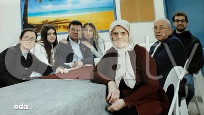 Ekrem İmamoğlu'nun cezaevinde ailesiyle çekilen fotoğrafı paylaşıldı