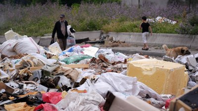 İzmir Buca'da atık ve çöp yığınları isyan ettirdi