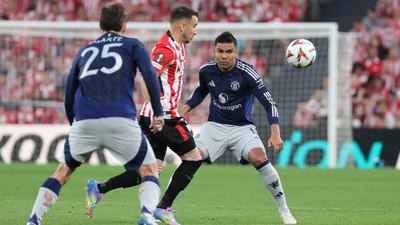 Manchester United, İspanya'da farklı kazandı