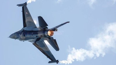 SOLOTÜRK'ten KKTC'de nefes kesen gösteri
