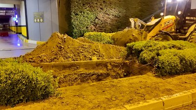 Küçükçekmece'de kırılan doğalgaz borusundan gaz sızdı