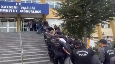 Kayseri'de uyuşturucu satıcılarına operasyon: 27 gözaltı