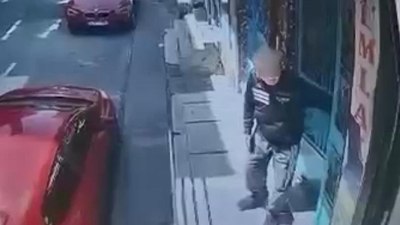 İstanbul'da cansız bedeni bulunan İshak Öztürk'ün evden çıktığı anlar kamerada