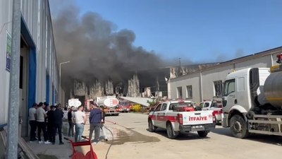 Tekirdağ’da kauçuk fabrikasında çıkan yangın kontrol altına alındı
