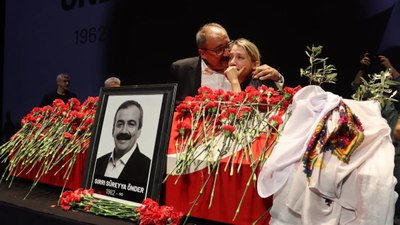 Ünlü isimlerden başsağlığı mesajı