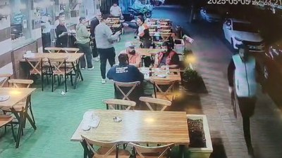 Antalya'da silahlı saldırı sırasında rahatlarını bozmadılar