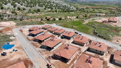 Adıyaman Zey Köyü, kayalık zeminde yeniden kuruldu