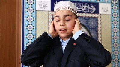 Ezan okuma yarışması birincisi Emir Kayra'nın hayali Ayasofya'da görev yapmak