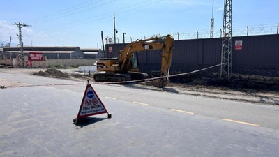 Hatay'da doğalgaz kaçağını hiçe sayarak sigara içen vatandaşlara polisten uyarı