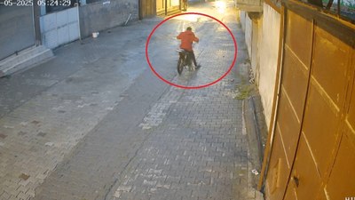 Hatay'da çaldığı motosiklet arızalanınca park edip, başka motosiklet çaldı