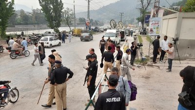Pakistan, askeri saldırıları protesto etmek için Hindistan maslahatgüzarını çağırdı