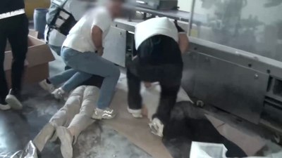 İstanbul'da zehir tacirlerine operasyon: 16 gözaltı