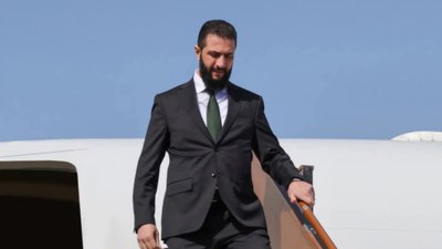 İlk Avrupa ziyareti Paris'e oldu: Macron'la görüşecek