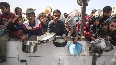 Dünya Merkez Mutfağı, Gazze'deki stokları tükendiği için faaliyetlerini durdurdu