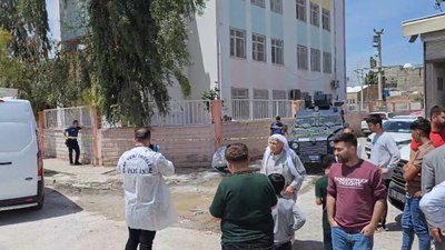 Mardin'de okulun bahçesinde silahlı saldırıya uğrayan öğretmen: Hayatını kaybetti