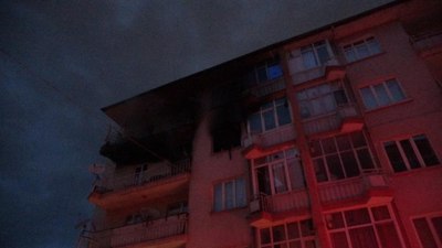 Malatya'da apartman yangınında 11 kişi dumandan etkilendi