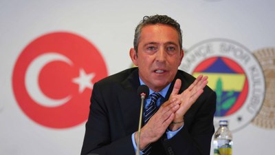 Ali Koç'a İstanbul Boğazı'nda protesto: İstifa pankartıyla yalısının önünden geçtiler