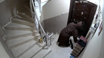 İstanbul'da kadın hırsızlar gündüz vakti hırsızlığa çıktı