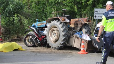 Aydın'da motosiklet, traktöre ok gibi saplandı: 3 ölü