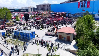 CHP'nin Van'daki mitingine katılım düşük oldu