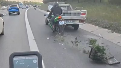 Esenyurt'ta reflektör yerine sebze kasası koydu: Motosiklet sürücüsü ağır yaralandı