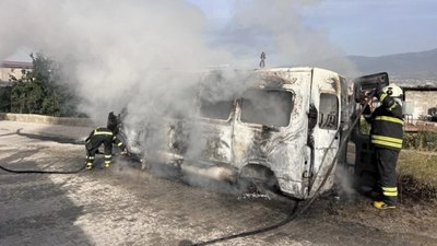 Hatay'da park halinde alev alev yandı