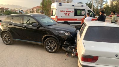 Karaman'da cipin çarptığı motosikletin sürücüsü canını son anda kurtardı