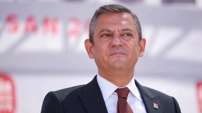 32 anneyi arayarak 'Anneler Günü'nü kutladı