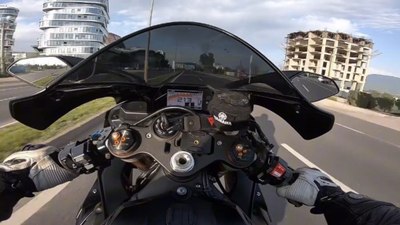 Bolu'da tek teker şovu yapan motosiklet sürücüsü cezadan kaçamadı