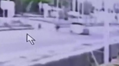 Muş'ta otomobilin çarptığı çocuk yaşam savaşı veriyor