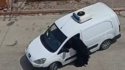 Adana'da  çay koyma meselesi yüzünden eşini darbetti