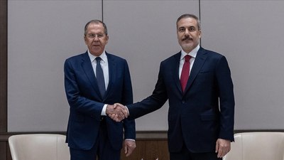 Rus mevkidaşı Lavrov'la görüştü