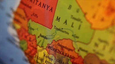 Mali'de siyasi partilerin faaliyetleri durduruldu