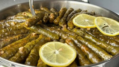 Yaprak sarması pişerken üzerine neden tabak konur? İşte yanıtı...