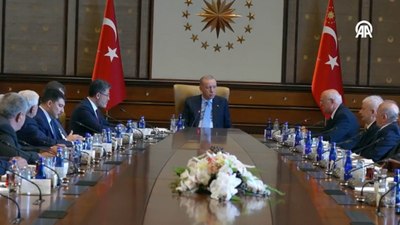 Çiftçileri kabul etti