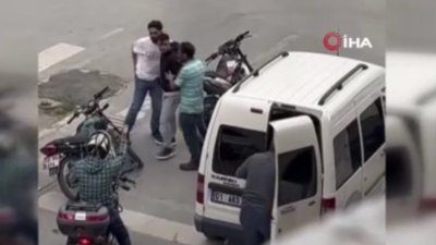 Mersin'de trafikte tartışma büyüdü: Sürücü bıçak çekti