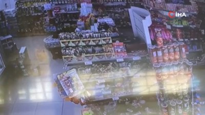 Konya'da deprem anı kamerada