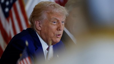 Donald Trump'ın Körfez turu ilginç karşılama törenlerine sahne oldu