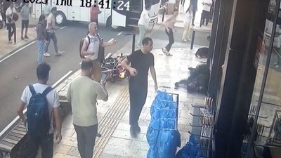 Antalya'da motosikletle minibüs çarpıştı: 1 ölü, 1 yaralı
