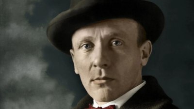 Yazdığı kitaplarla dönemin Rus yönetimini sert eleştiren, Köpek Kalbi romanının yazarı: Mihail Bulgakov