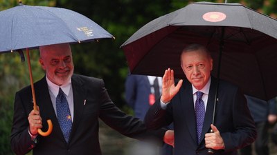 Gazetecilerle sohbet etti: Dünyanın barış anahtarı sizde