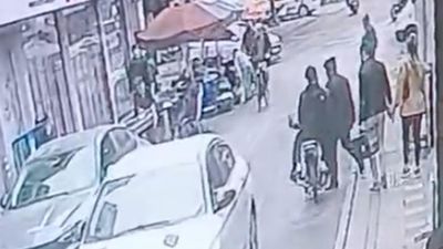 Kırklareli'de motosikletin çarptığı yaya yaralandı