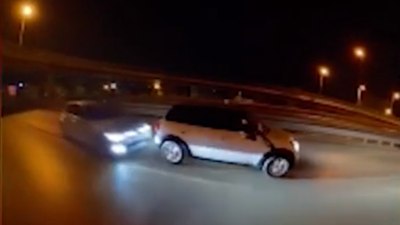 İstanbul Kadıköy'deki trafik kazası kask kamerasında