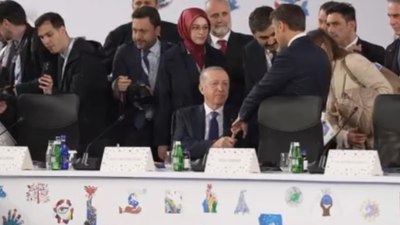 Cumhurbaşkanı Erdoğan-Macron görüşmesinden dikkat çeken anlar