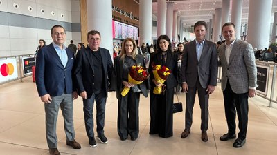 Hagi ve Popescu, UEFA Kupası zaferinin yıl dönümü için İstanbul'da