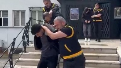 Bursa'da kasklı berber katilleri yakalandı